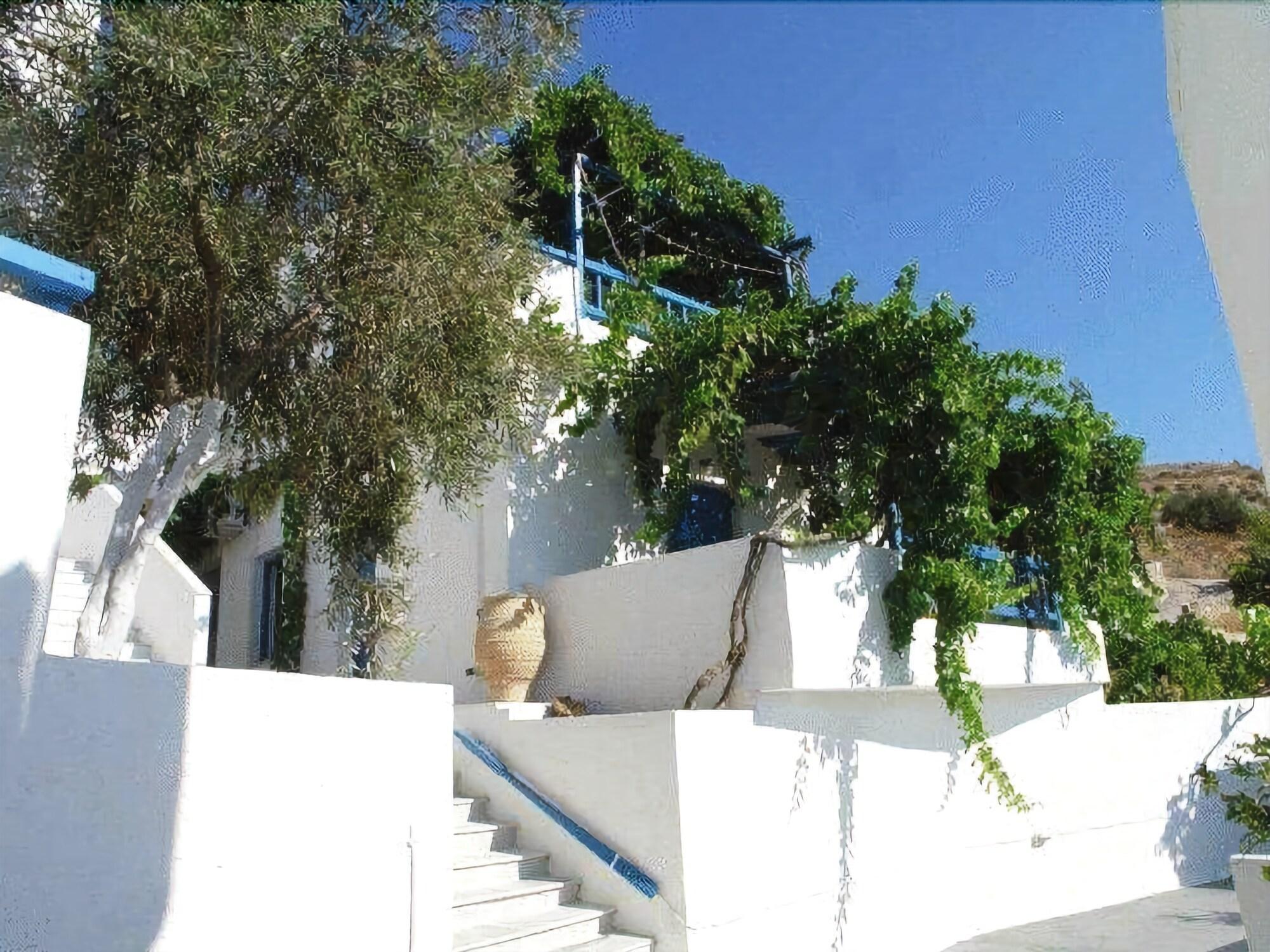 Agnanti Aparthotel 2*