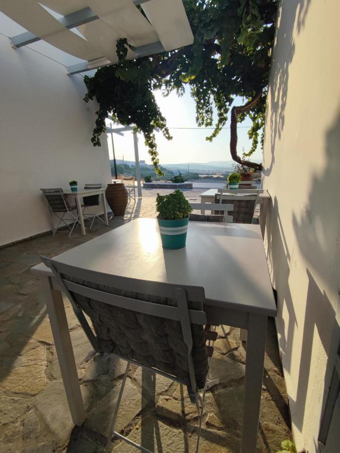 Aparthotel Agnanti Adamantas (Milos)